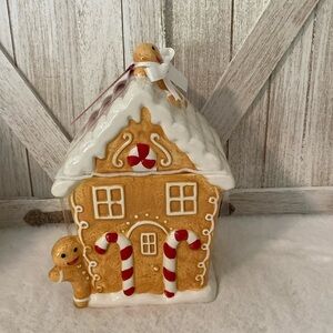 Potter’s Studio Gingerbread Canister